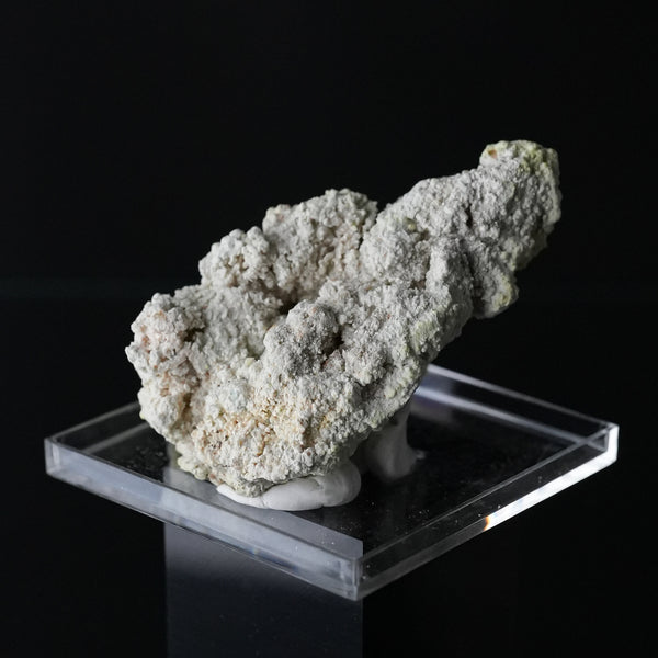 Zippeite and Johannite on Alunogen