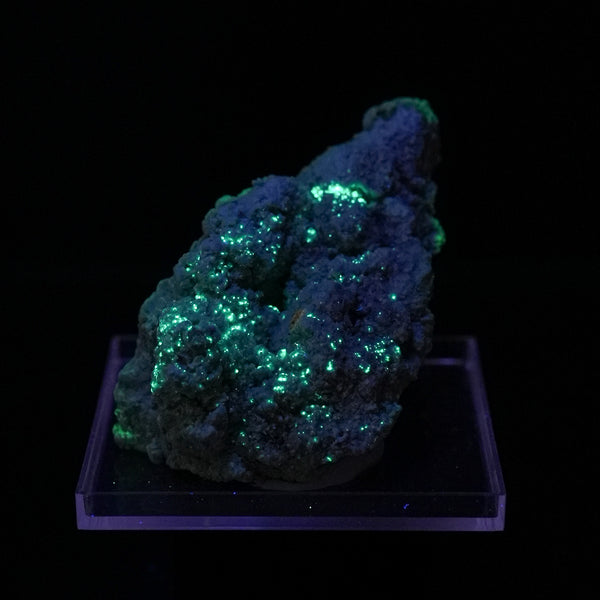 Zippeite and Johannite on Alunogen