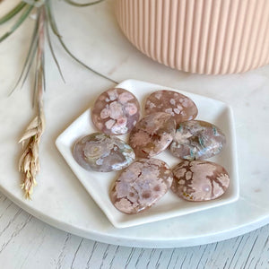 Flower Agate Mini Palm Stones
