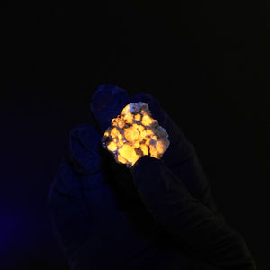 Mini Sodalite var. Hackmanite