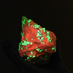 Willemite, Franklinite on Calcite