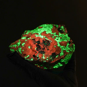 Willemite, Franklinite on Calcite