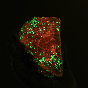 Willemite, Franklinite on Calcite
