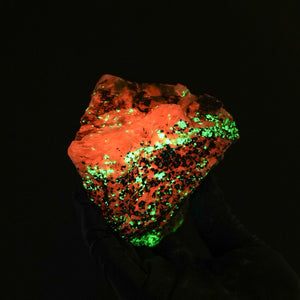 Willemite, Franklinite with Calcite