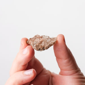 Opal var. Hyalite {Fluorescent}