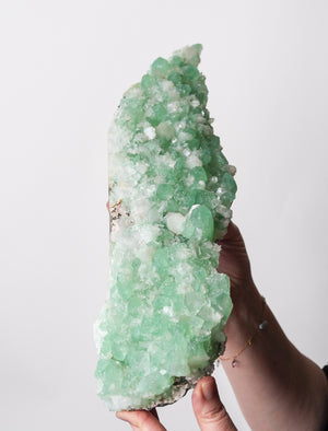 Fluorapophyllite with Stilbite