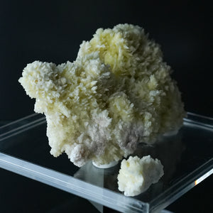 Novacekite in Calcite