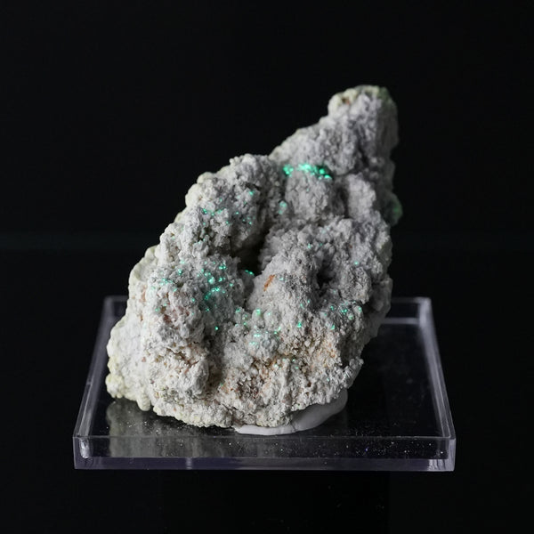 Zippeite and Johannite on Alunogen
